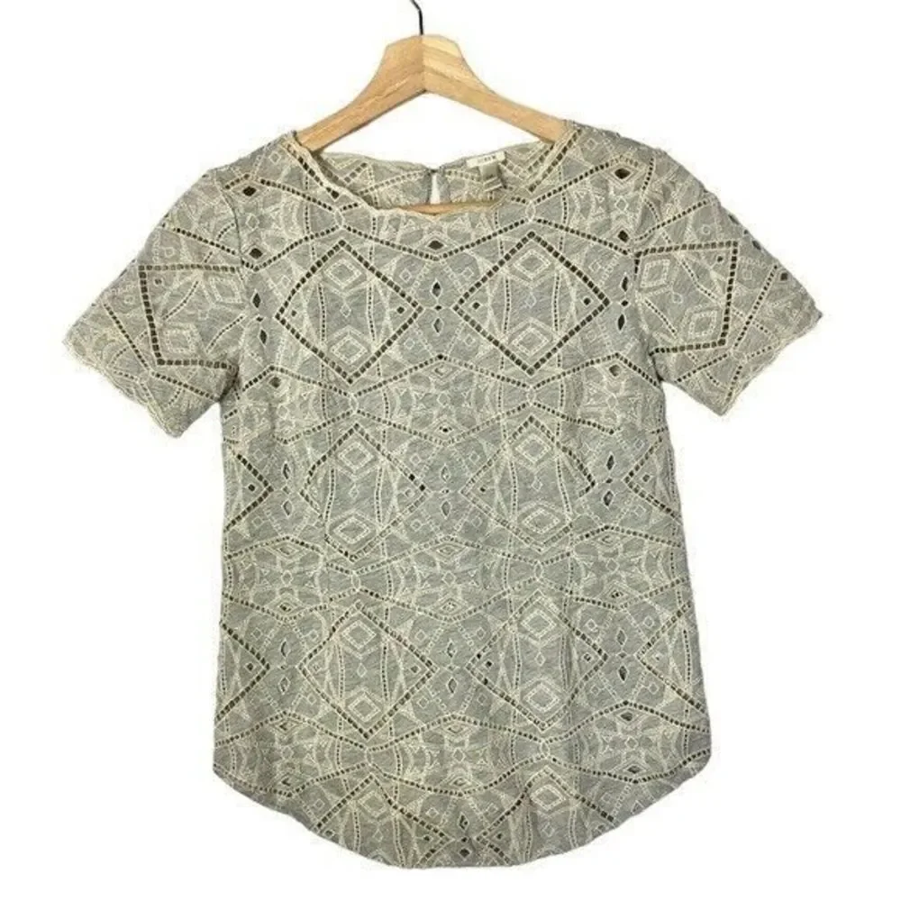 J. Crew Light Gray Eyelet Lace Embroidered Short Sleeve Blouse XXS